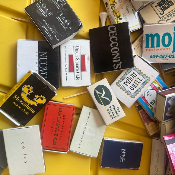 Windows of the World Twin Towers WTC Class Vintage Matchbook Collection - Picture 16 of 16